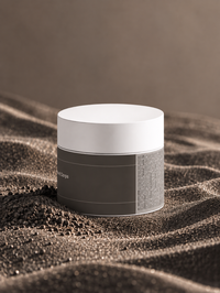 Mue, dos du pot sur sable volcanique
